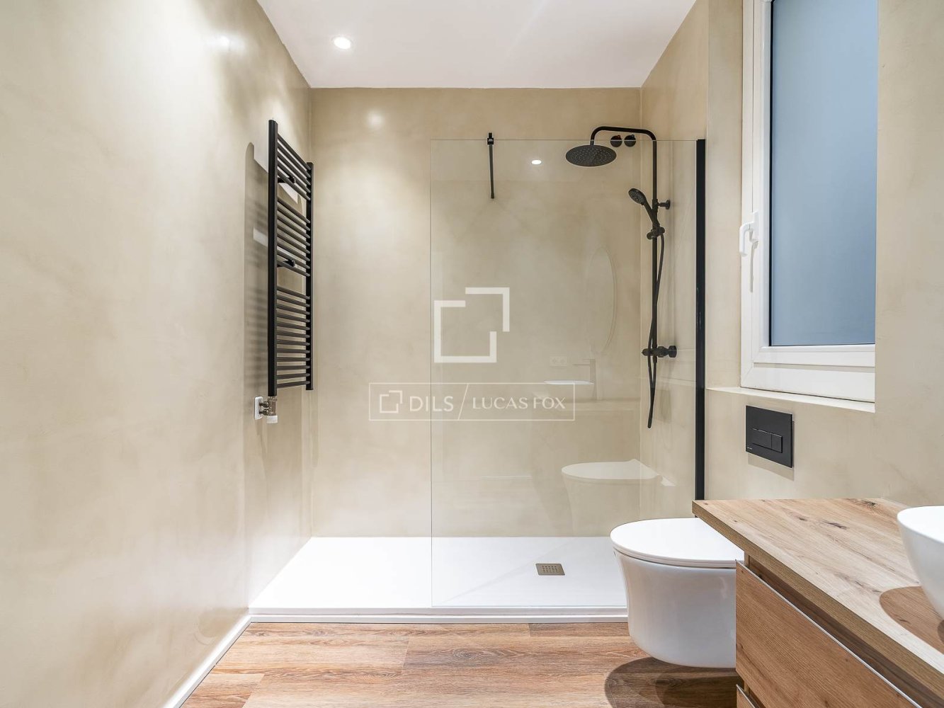 Apartment à Barcelona, Espagne 5 chambres, 178 m2 No. 200003