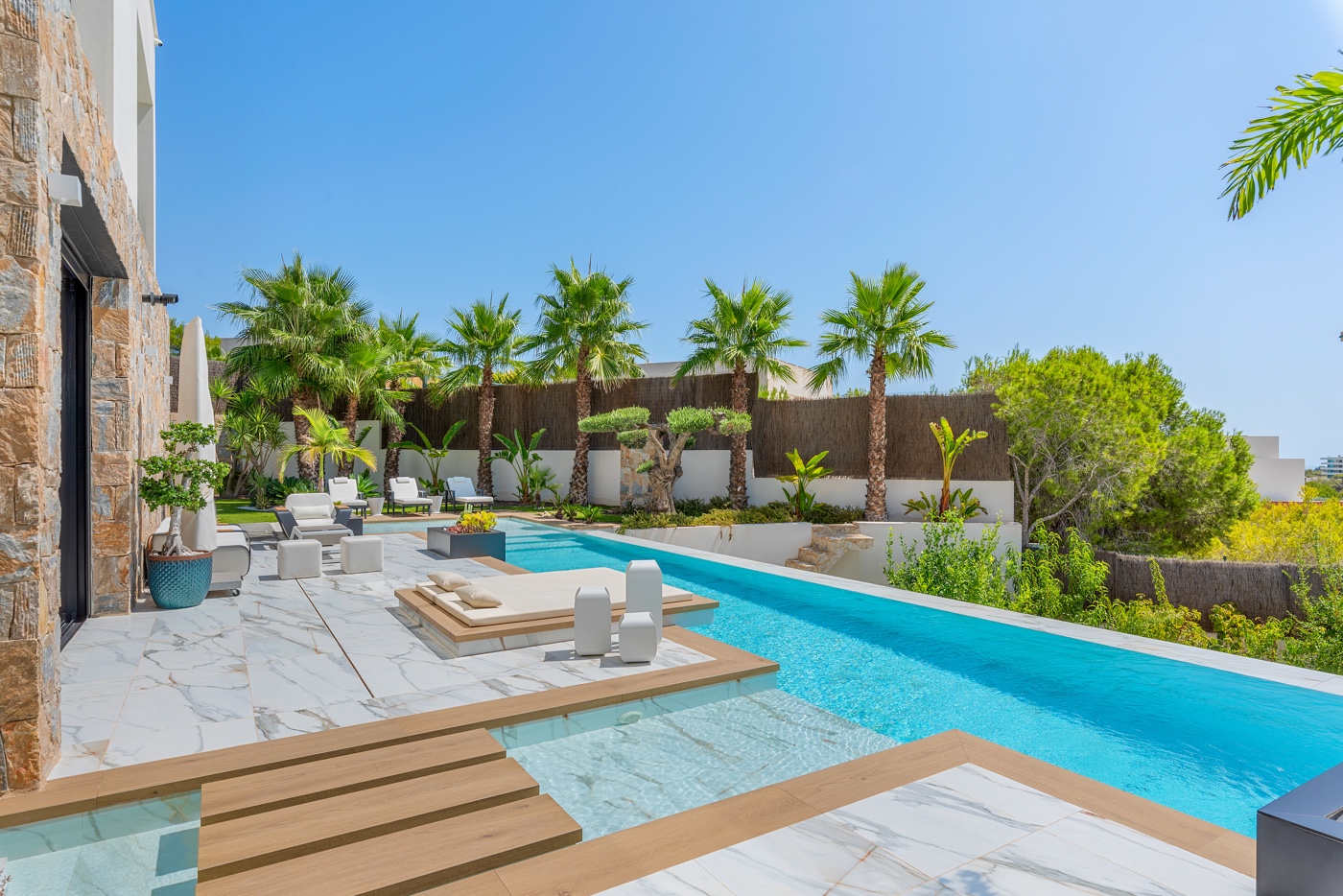 Villa a Pinar De Campoverde, Alicante, Spagna 4 camere da letto, 495 mq. N° 194885