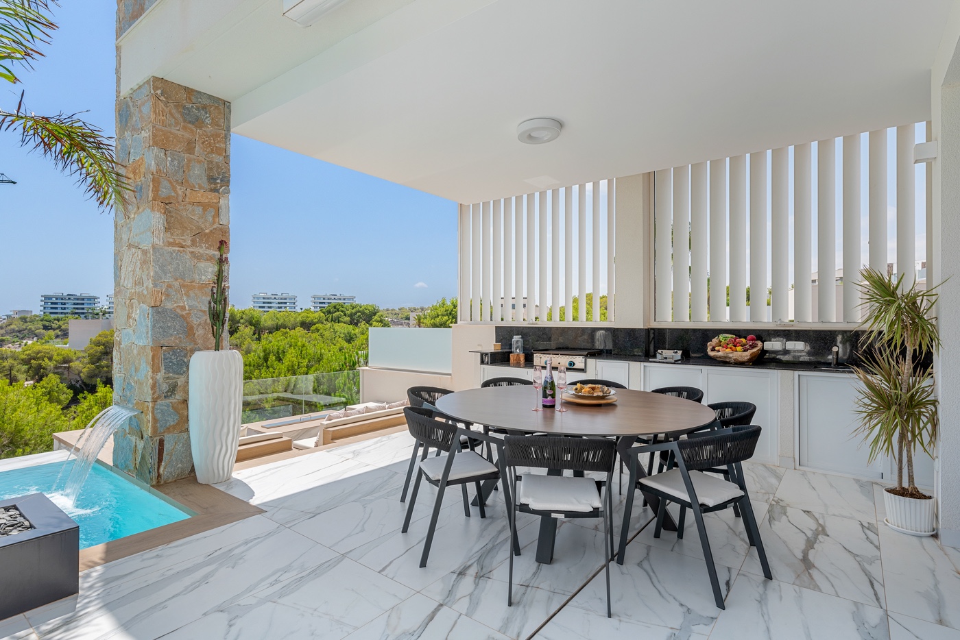 Villa a Pinar De Campoverde, Alicante, Spagna 4 camere da letto, 495 mq. N° 194885