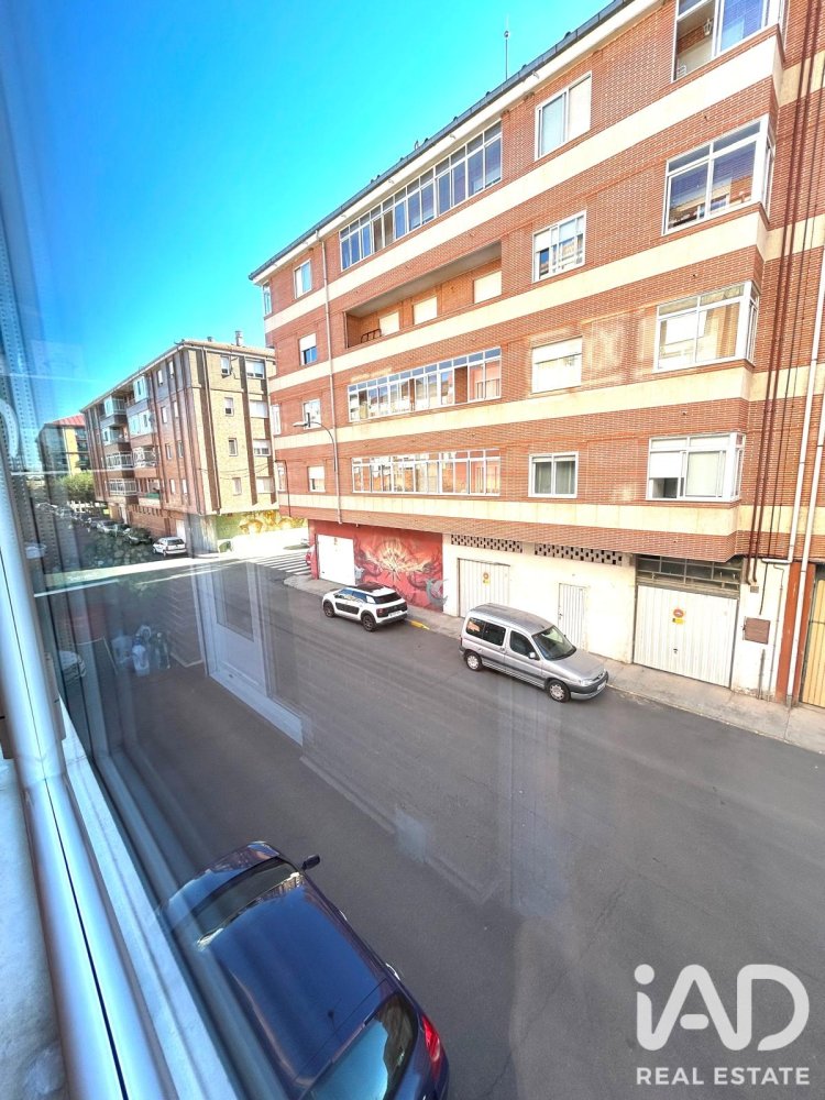 Apartament w La Baneza, Leon, Hiszpania 3 sypialnie, 163 mkw. nr 198672