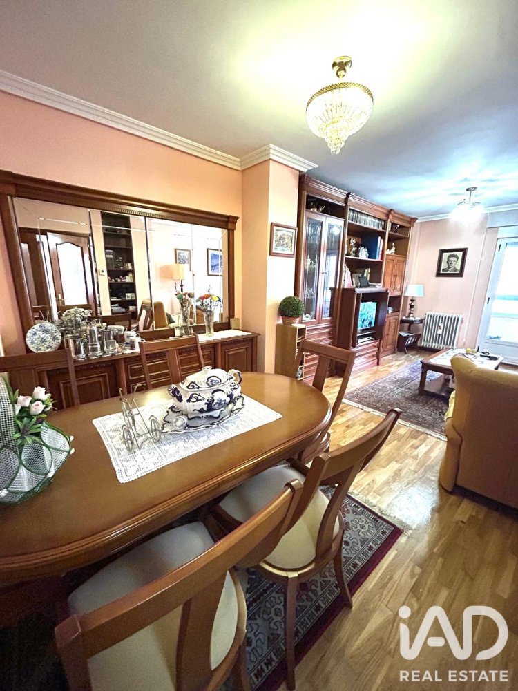 Apartament w La Baneza, Leon, Hiszpania 3 sypialnie, 163 mkw. nr 198672