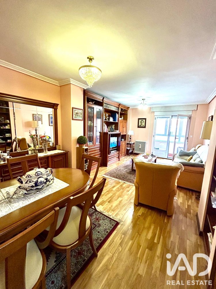 Apartament w La Baneza, Leon, Hiszpania 3 sypialnie, 163 mkw. nr 198672