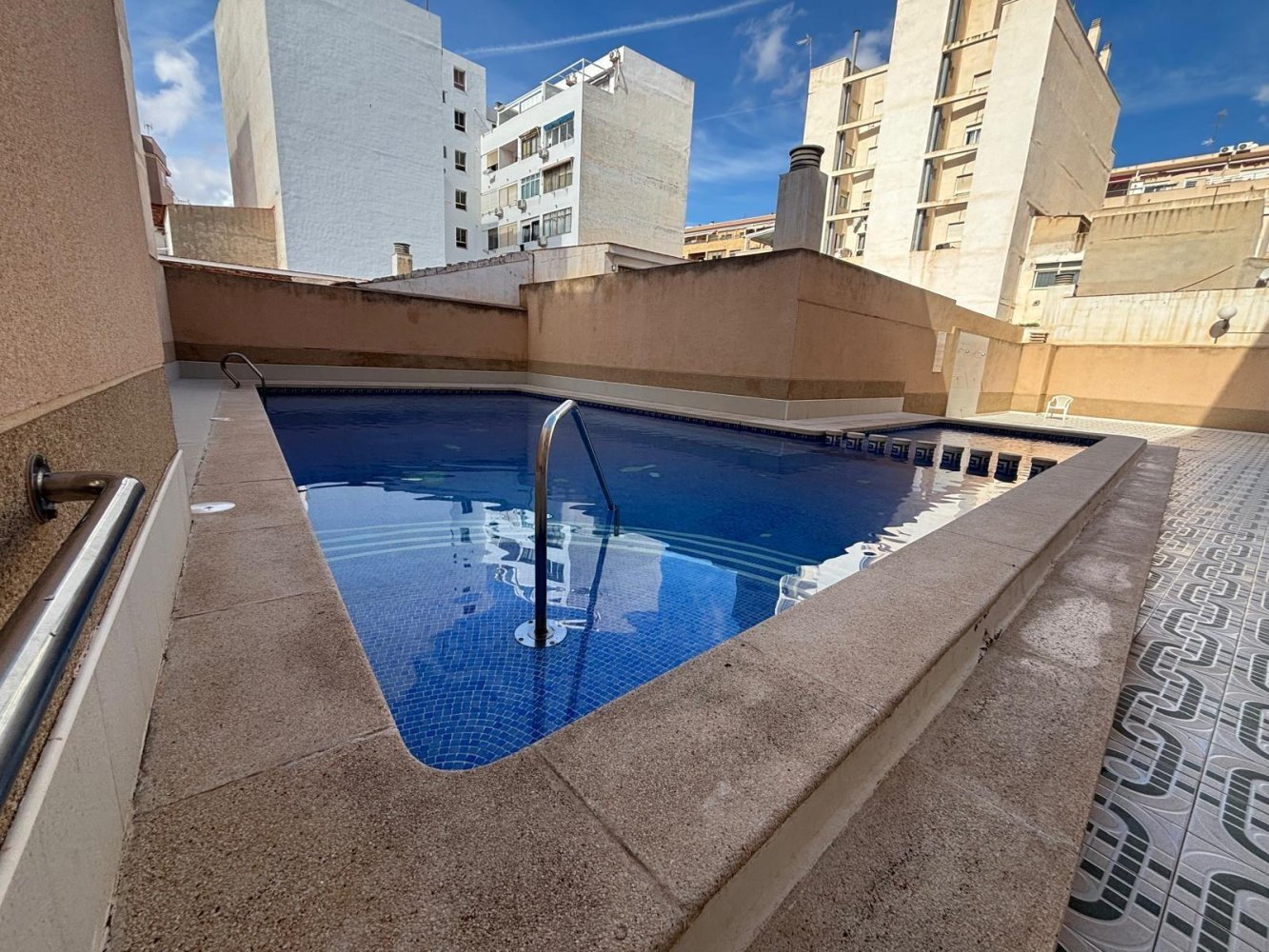 Ático en Torrevieja, Alicante, España 2 dormitorios, 51 m2 No. 199673