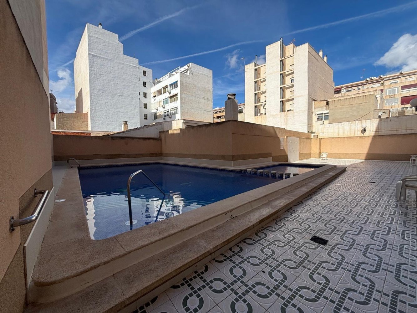 Ático en Torrevieja, Alicante, España 2 dormitorios, 51 m2 No. 199673