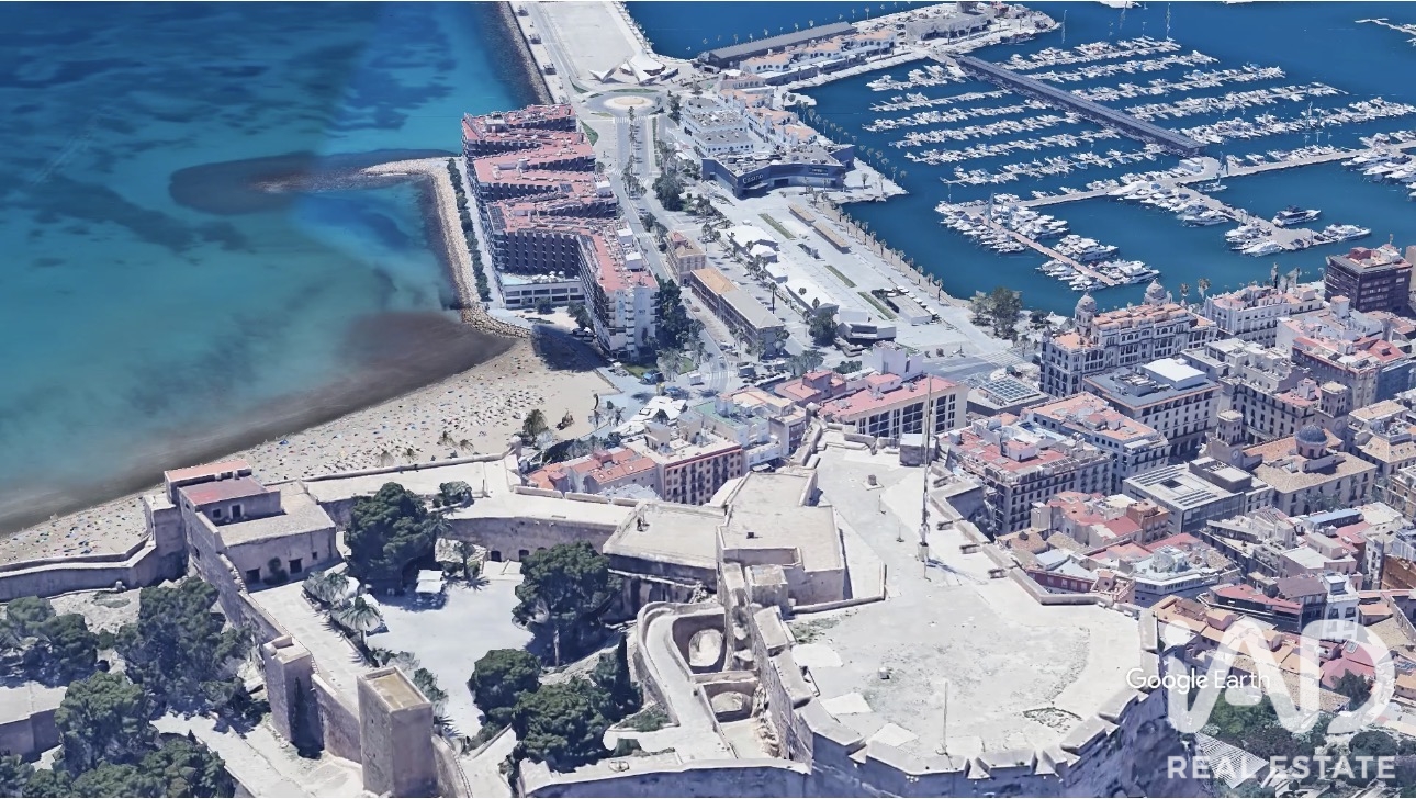Takvåning i Alicante, Spanien 3 sovrum, 213 kvm. Nr. 199610