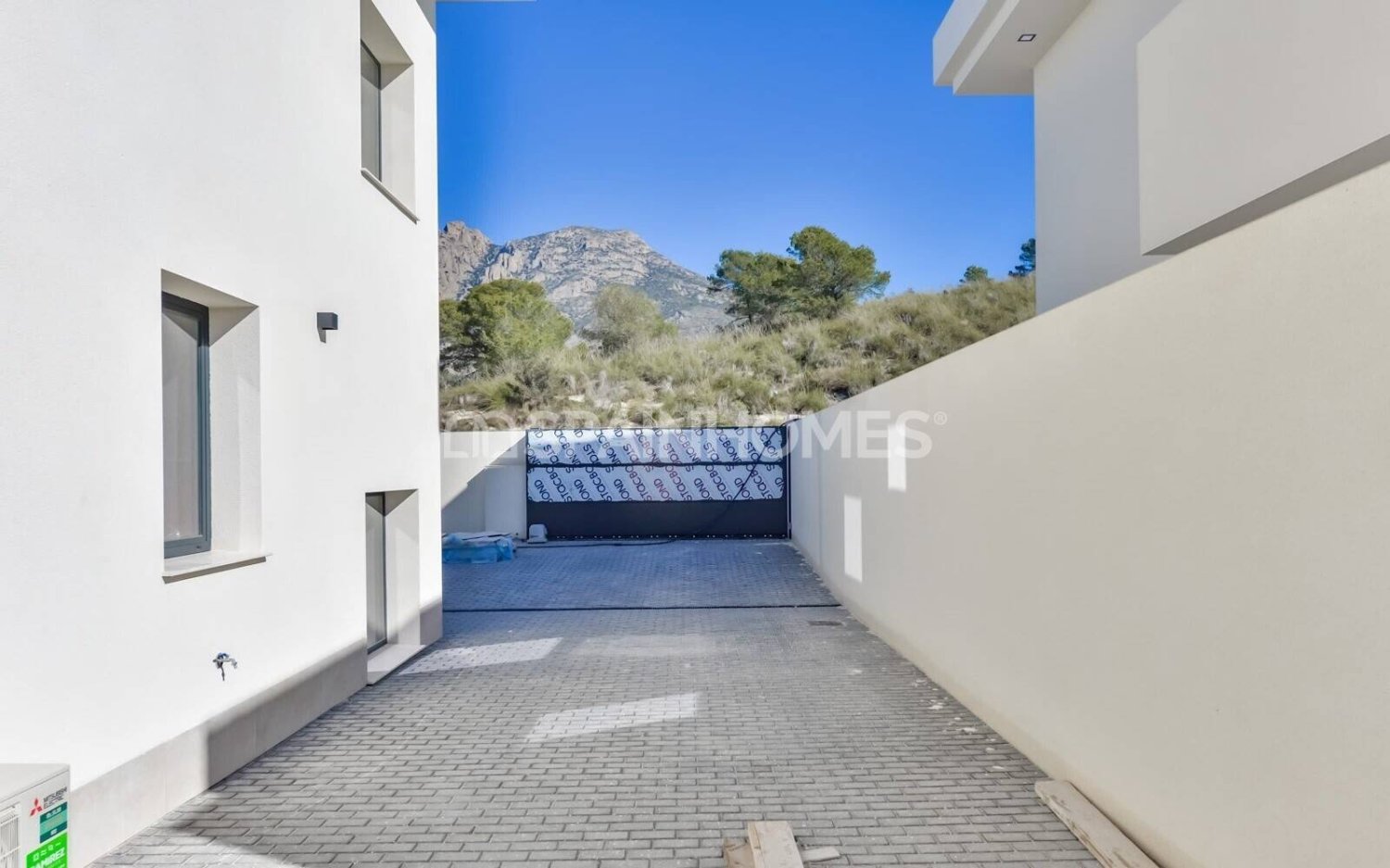 Huvila Finestrat, Alicante, Espanja 8 makuuhuonetta, 698 m2 No. 200024