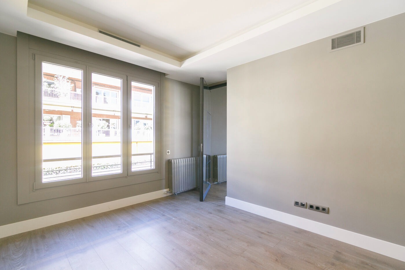 Dzīvoklis Barcelona, Spānijā 5 istabas,  Nr. 197059