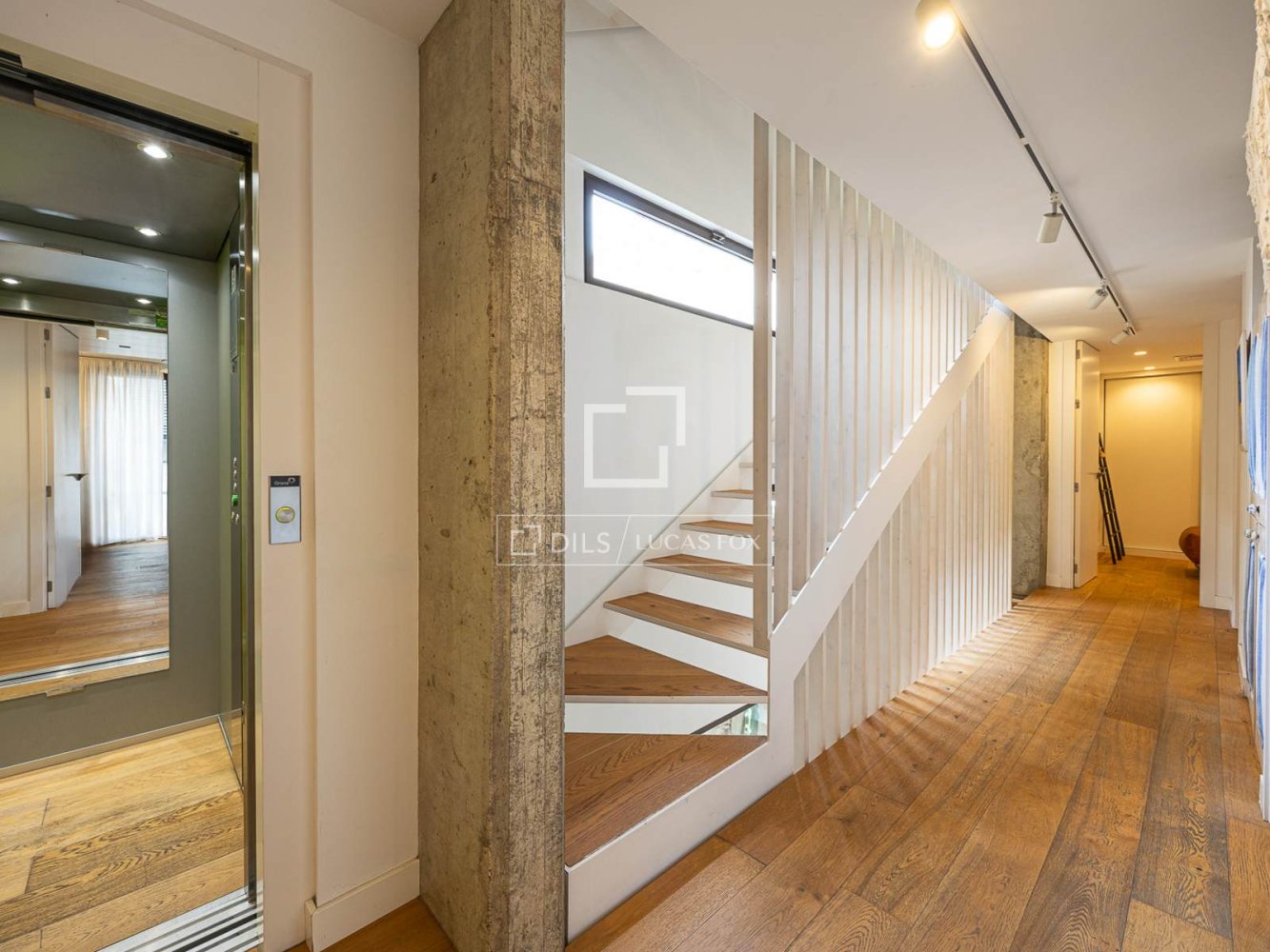 Villa à Barcelona, Espagne 4 chambres, 293 m2 No. 200005