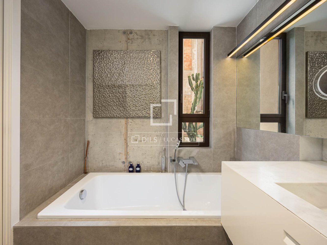 Villa à Barcelona, Espagne 4 chambres, 293 m2 No. 200005