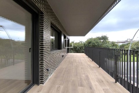 Apartament w Esplugues de Llobregat, Barcelona, Hiszpania 3 sypialnie, 89 mkw. nr 197113