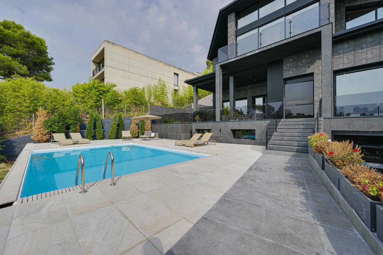 House à Sant Cugat Del Valles, Barcelona, Espagne 5 chambres, 772 m2 No. 197919