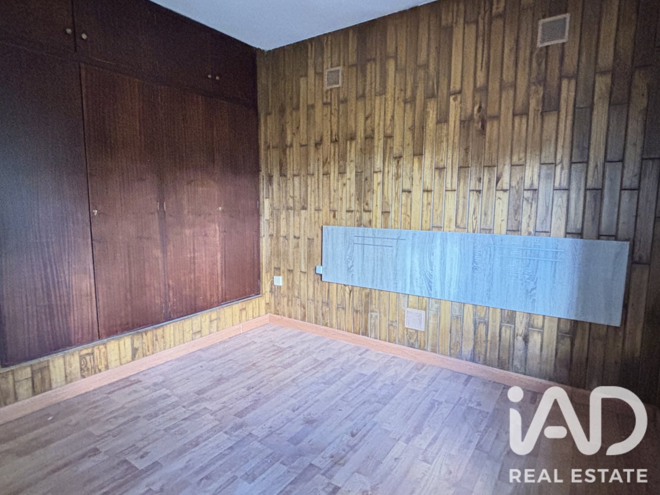 Villa en Valverde de la Virgen, León, España 2 dormitorios, 162 m2 No. 199615