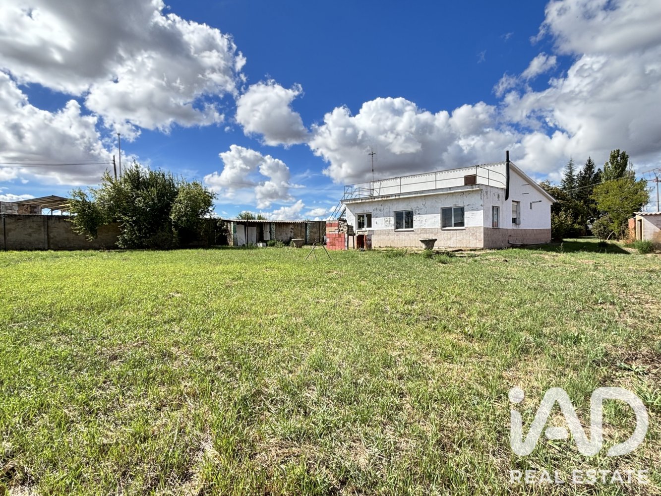 Villa en Valverde de la Virgen, León, España 2 dormitorios, 162 m2 No. 199615