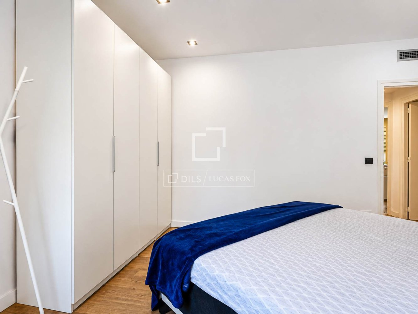 Wohnung in Barcelona, Spanien 4 Schlafzimmer, 123 m2 Nr. 199989