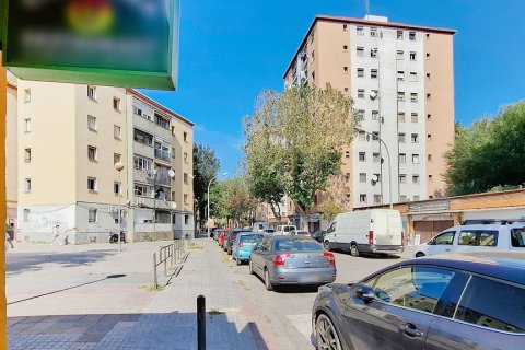 Apartamento en Badalona, Barcelona, España 2 dormitorios, 56 m2 No. 197546