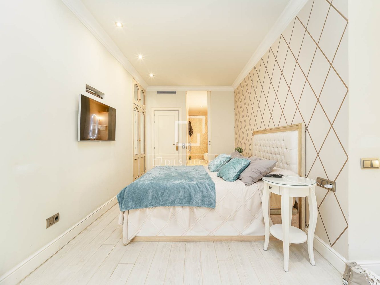 Apartment à Barcelona, Espagne 4 chambres, 195 m2 No. 200006