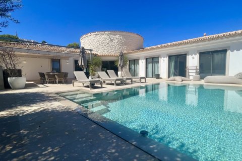 Villa i Santa Ponsa, Mallorca, Spanien 5 sovrum, 283 kvm. Nr. 142670