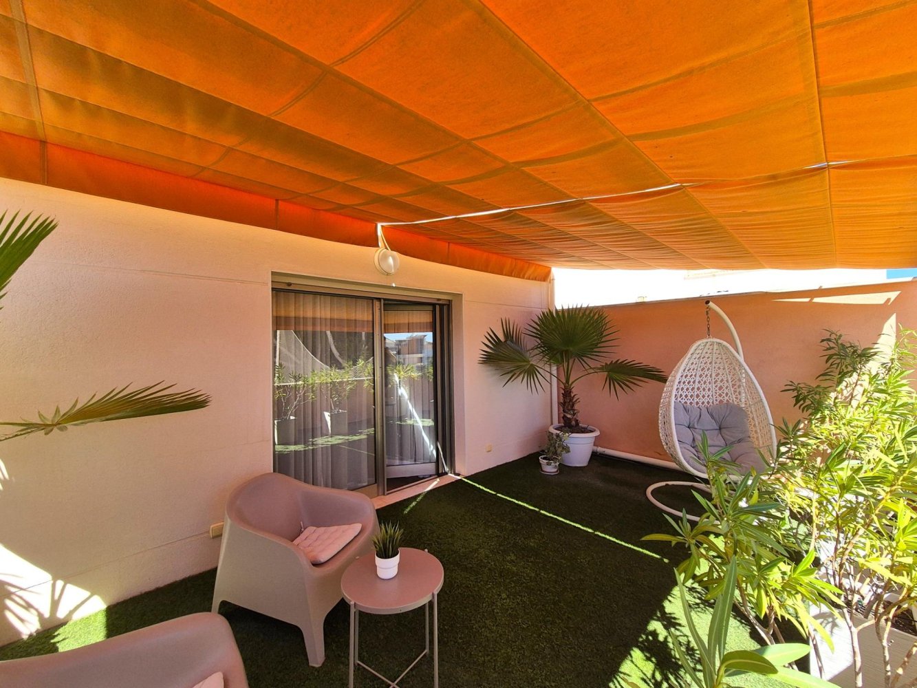 House in Alicante, Spain 3 bedrooms, 350 sq.m. No. 197902