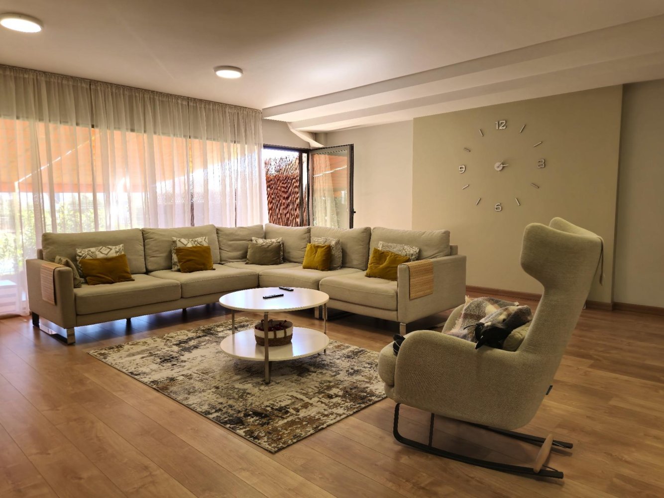 House in Alicante, Spain 3 bedrooms, 350 sq.m. No. 197902