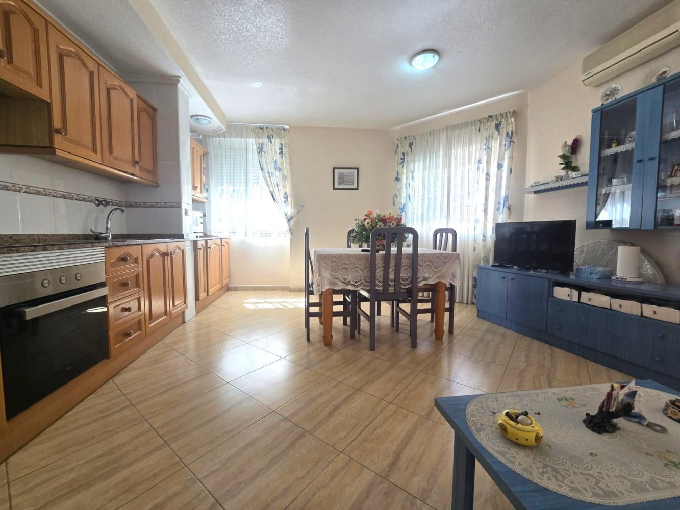 Wohnung in Torrevieja, Alicante, Spanien 2 Schlafzimmer, 91 m2 Nr. 198942
