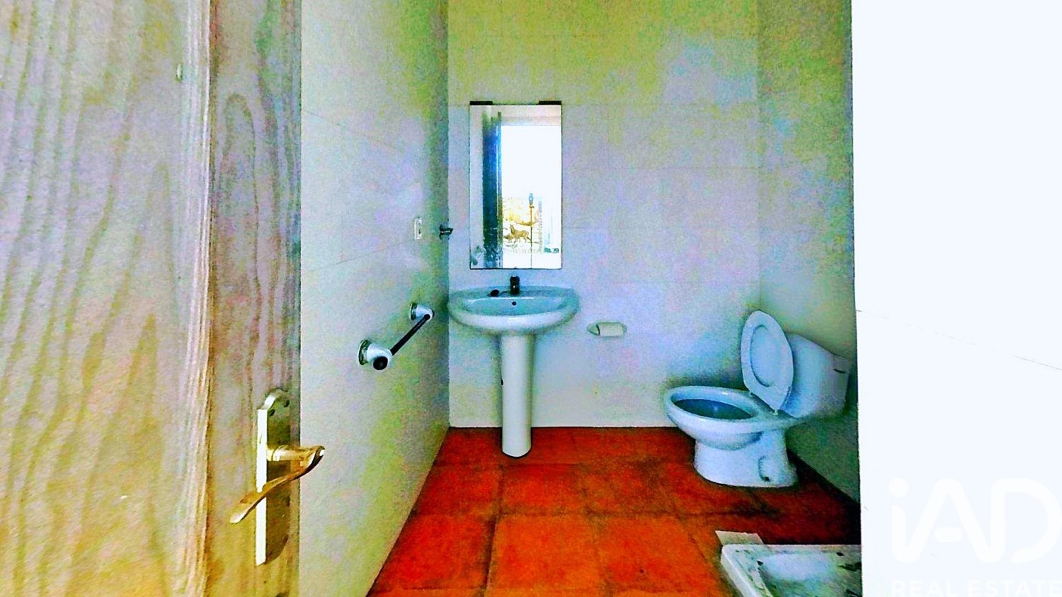 Propiedad comercial en Alicante, España 4 dormitorios, 180 m2 No. 197767