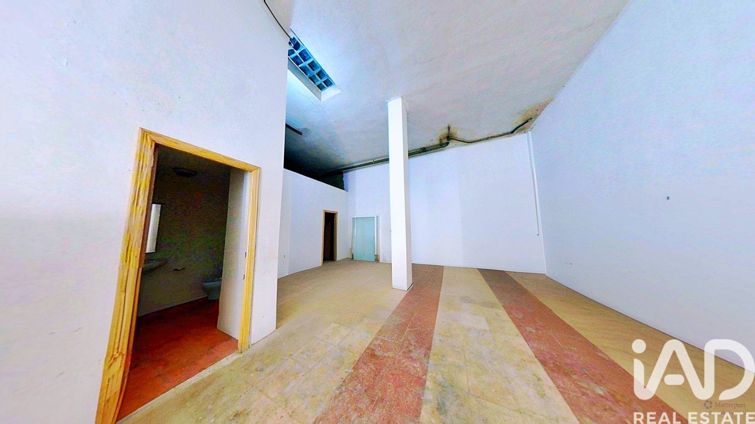 Propiedad comercial en Alicante, España 4 dormitorios, 180 m2 No. 197767