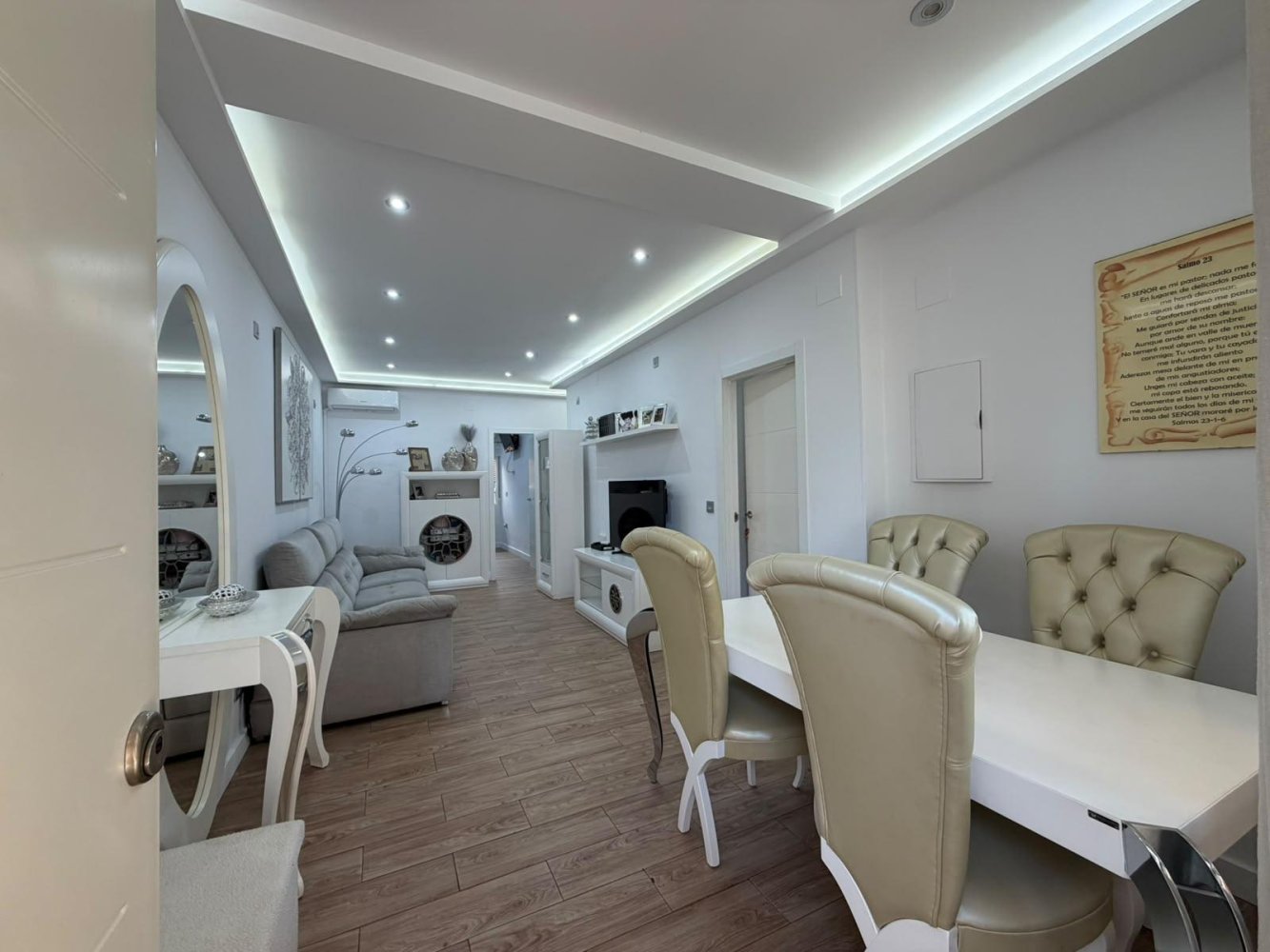 House in Nueva Torrevieja, Alicante, Spain 2 bedrooms, 80 sq.m. No. 198149