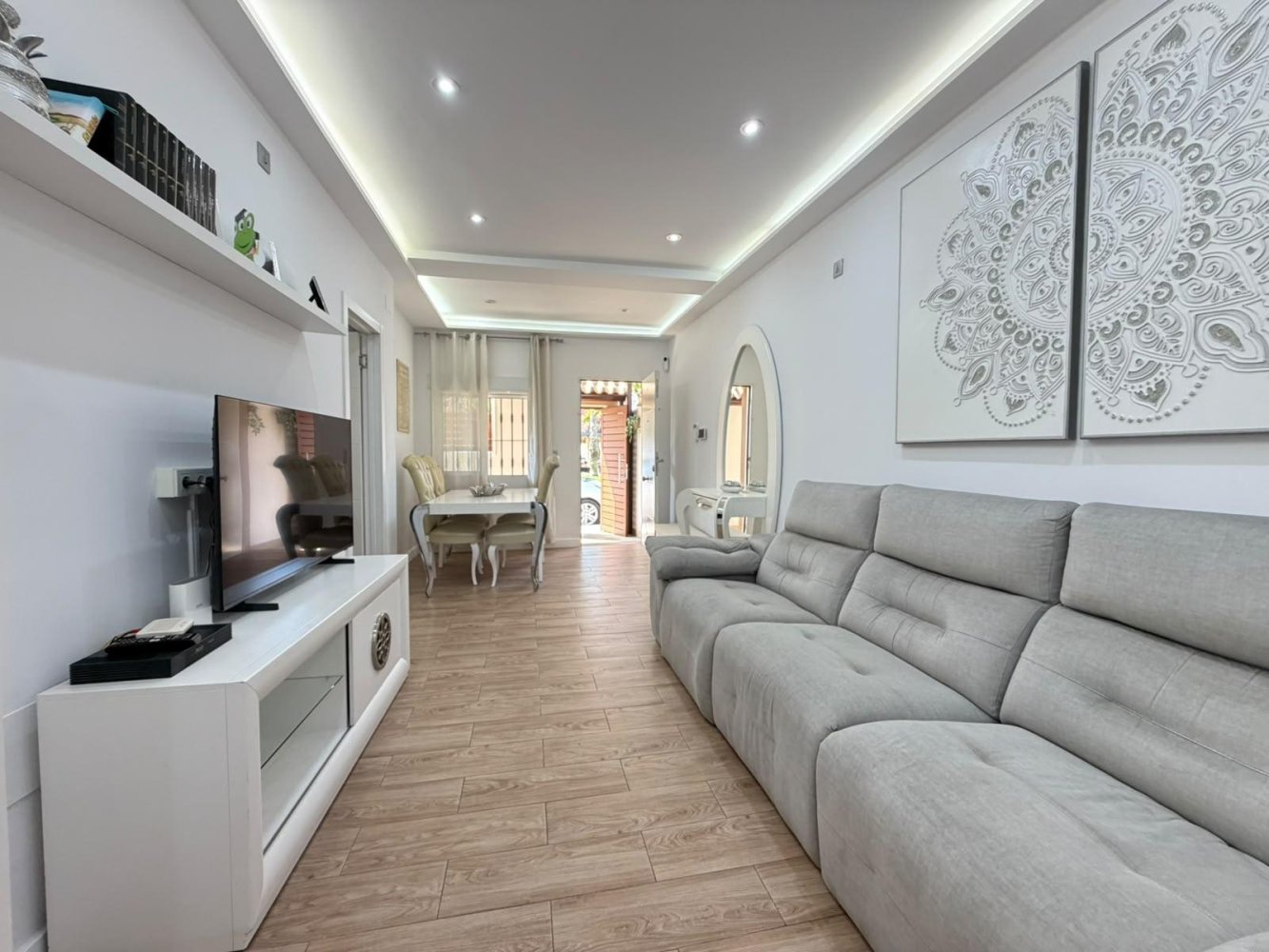 House in Nueva Torrevieja, Alicante, Spain 2 bedrooms, 80 sq.m. No. 198149