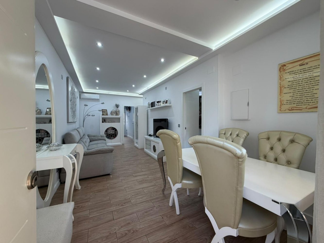 House in Nueva Torrevieja, Alicante, Spain 2 bedrooms, 80 sq.m. No. 198149