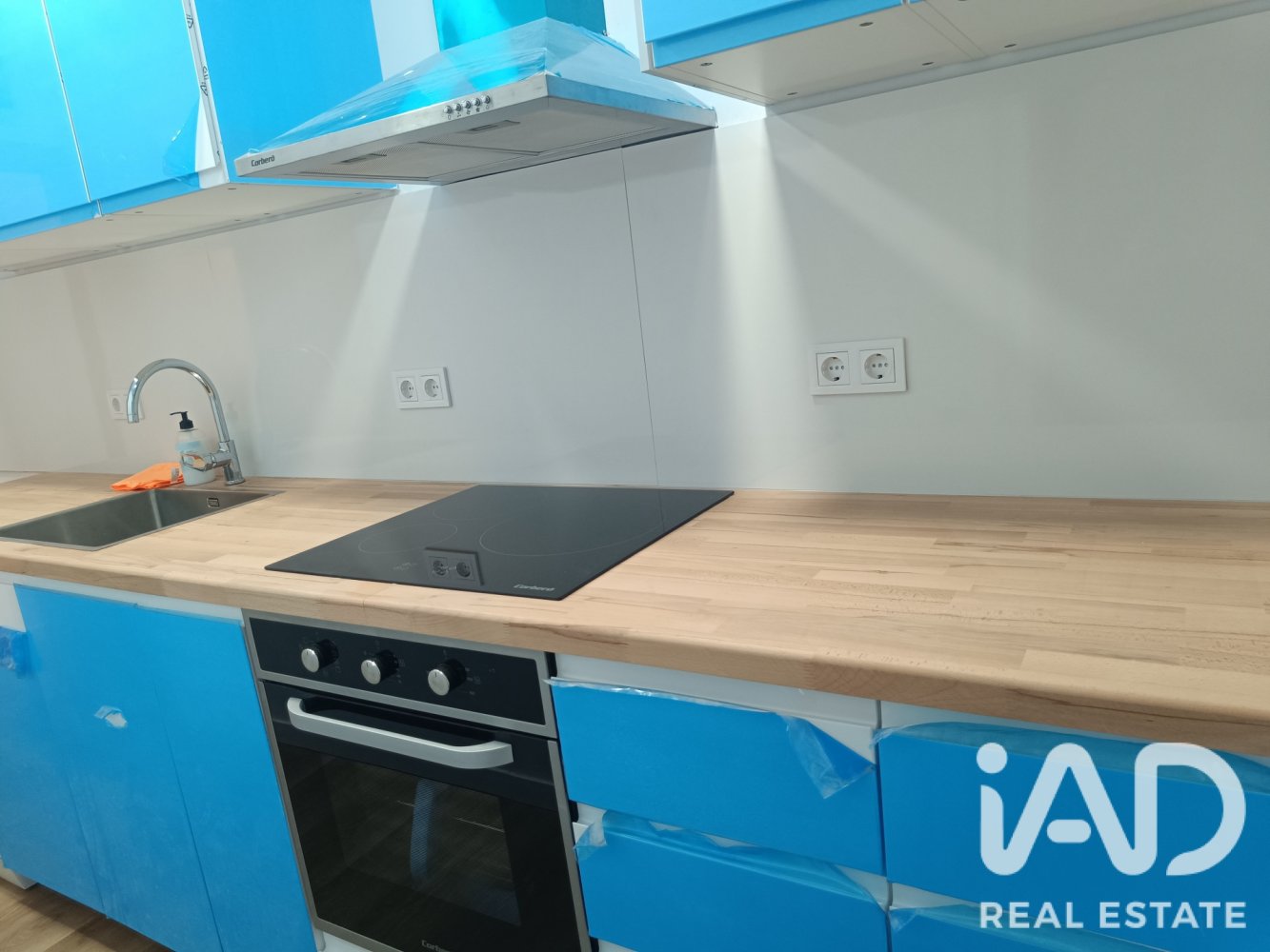 Apartment in Barcelona, Spain 3 bedrooms, 81 sq.m. No. 199623