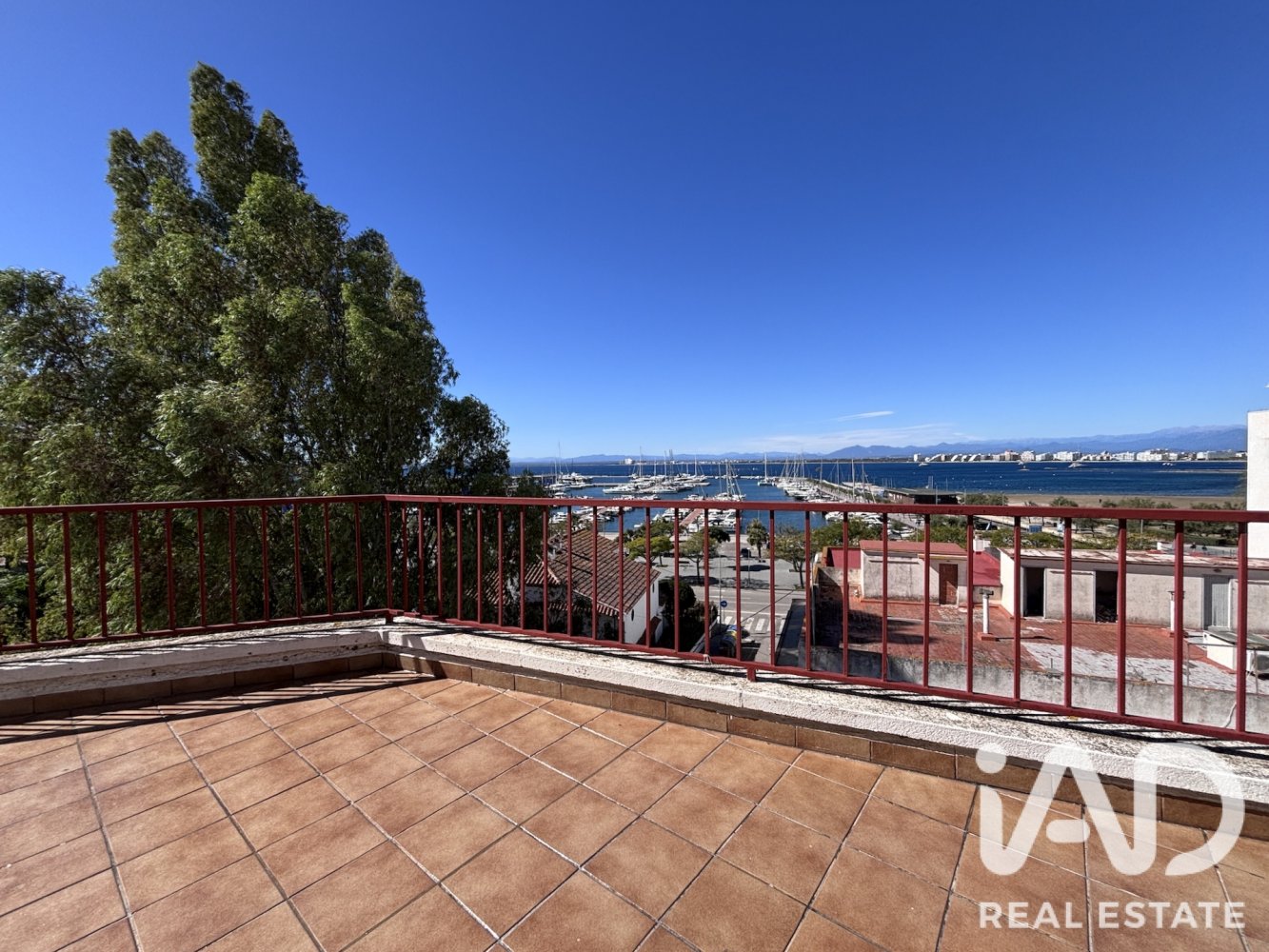 Apartment in Roses, Girona, Spain 2 bedrooms, 84 sq.m. No. 199578