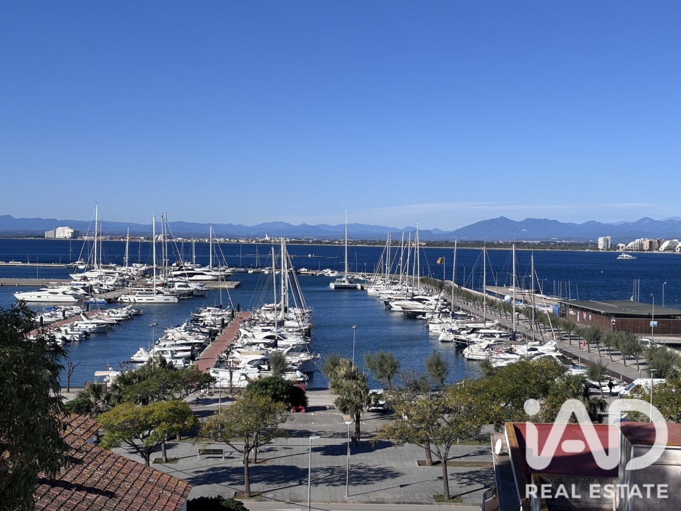 Apartment in Roses, Girona, Spain 2 bedrooms, 84 sq.m. No. 199578