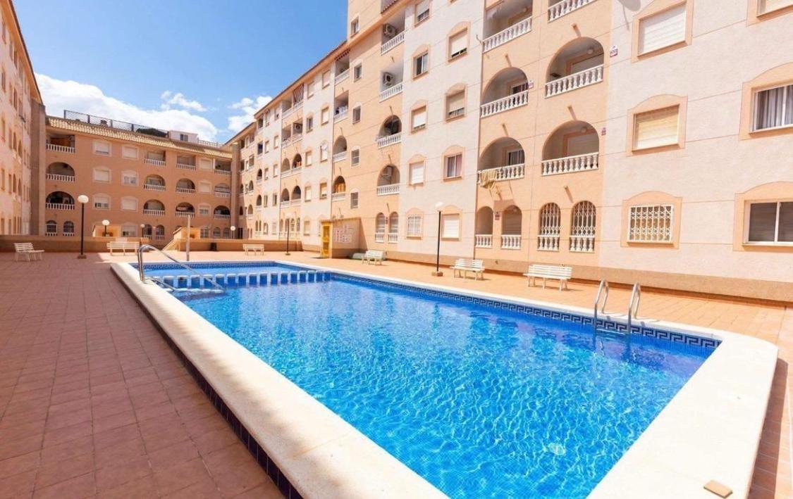 Dzīvoklis Torrevieja, Alicante, Spānijā 1 istaba, 61 m2 Nr. 197135