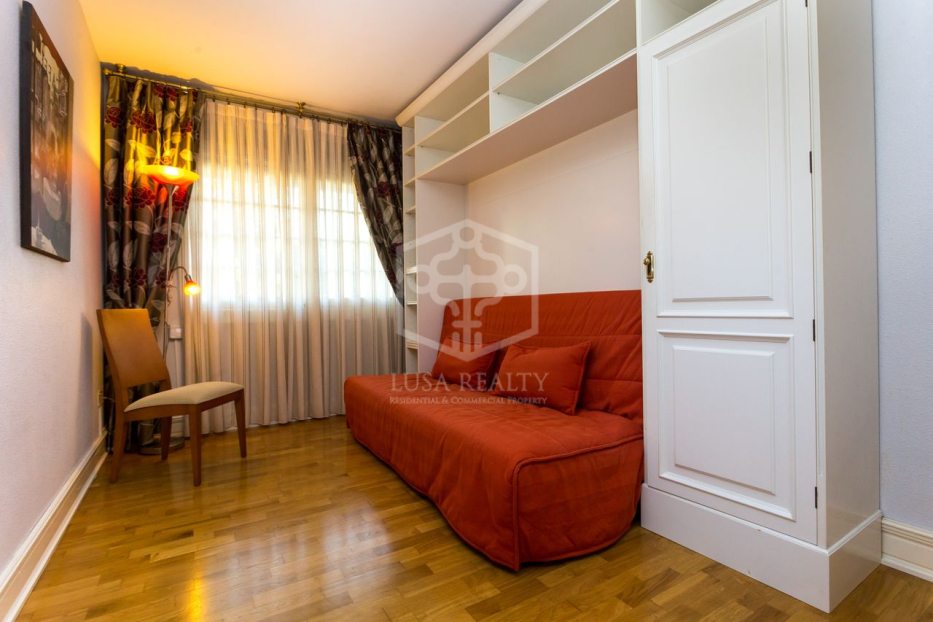 Villetta a schiera a Gava, Barcelona, Spagna 6 camere da letto, 500 mq. N° 197115