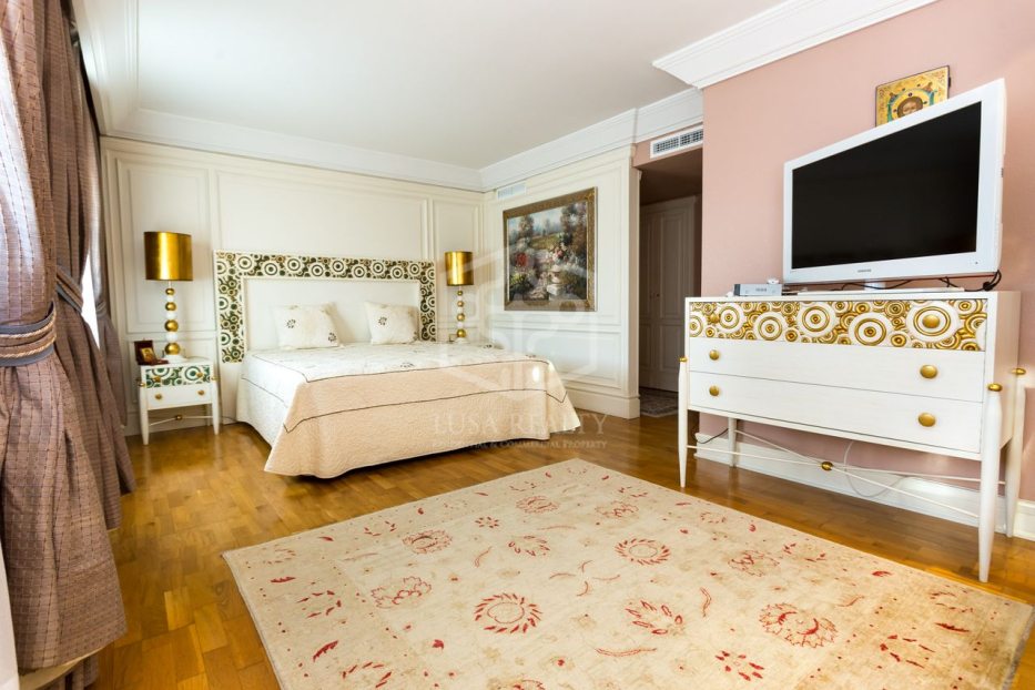 Villetta a schiera a Gava, Barcelona, Spagna 6 camere da letto, 500 mq. N° 197115