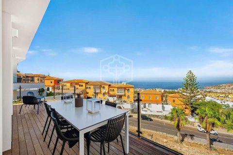 Villa in Adeje, Tenerife, Spain 3 bedrooms, 241 sq.m. No. 199260