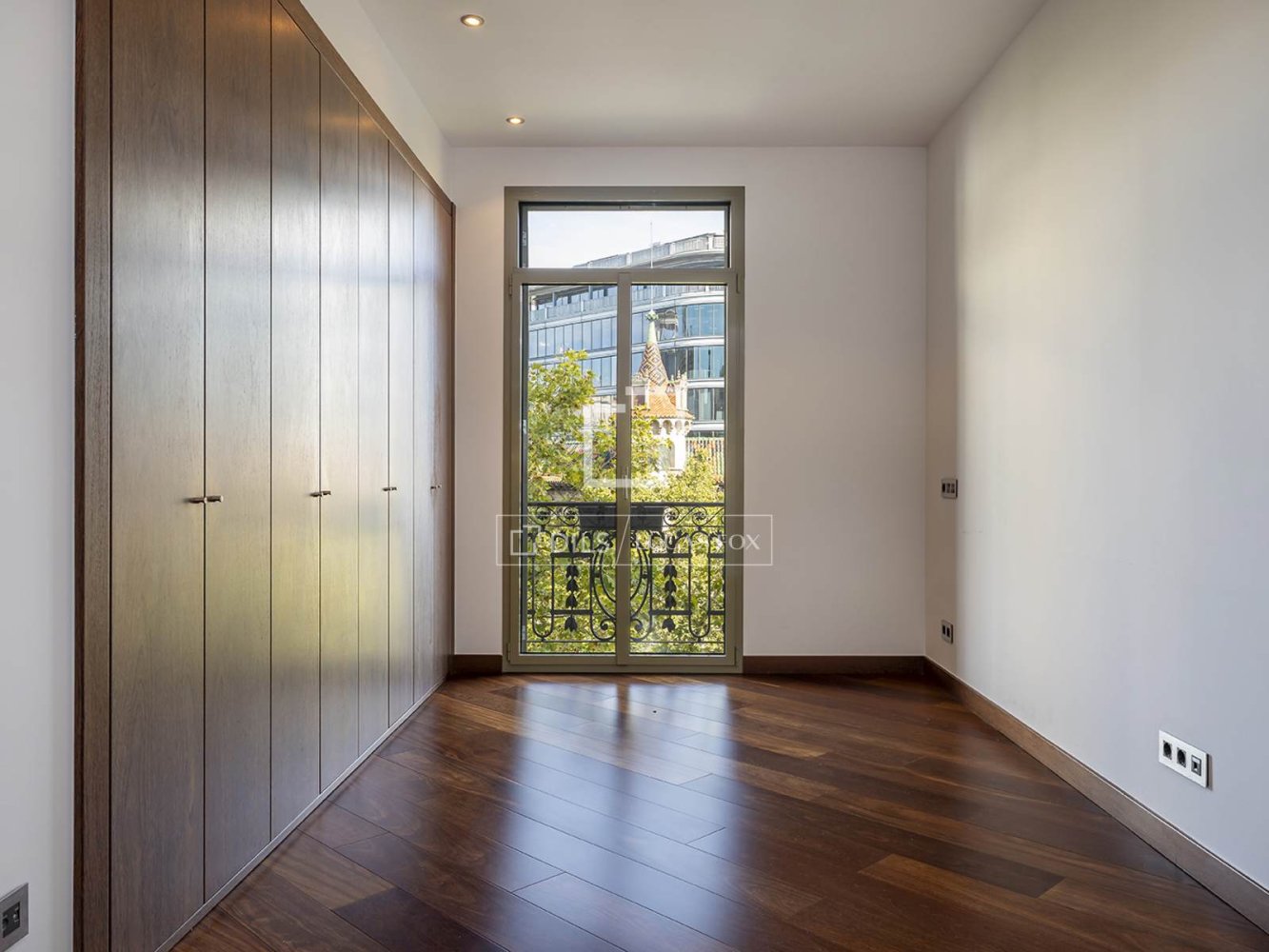 Apartamento en Barcelona, España 3 dormitorios, 169 m2 No. 198501