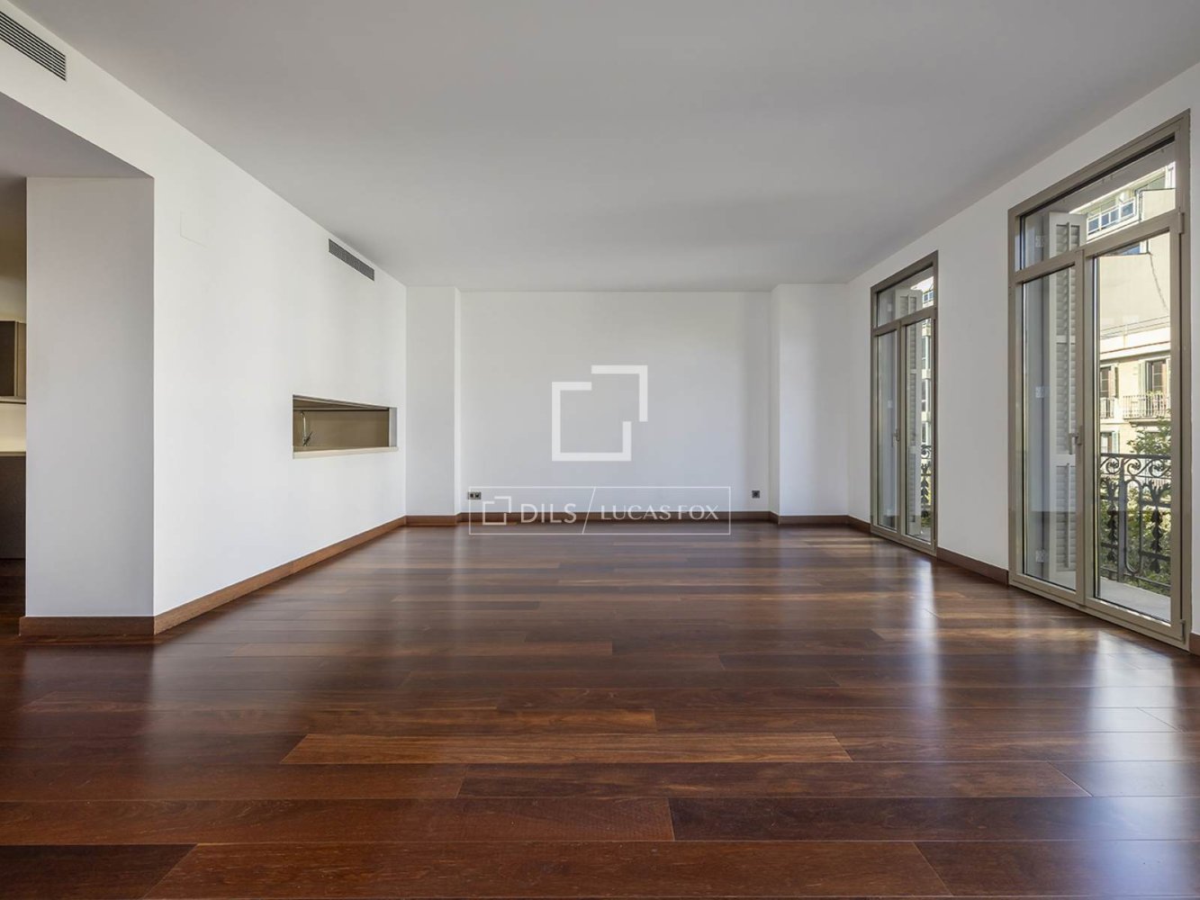 Apartamento en Barcelona, España 3 dormitorios, 169 m2 No. 198501