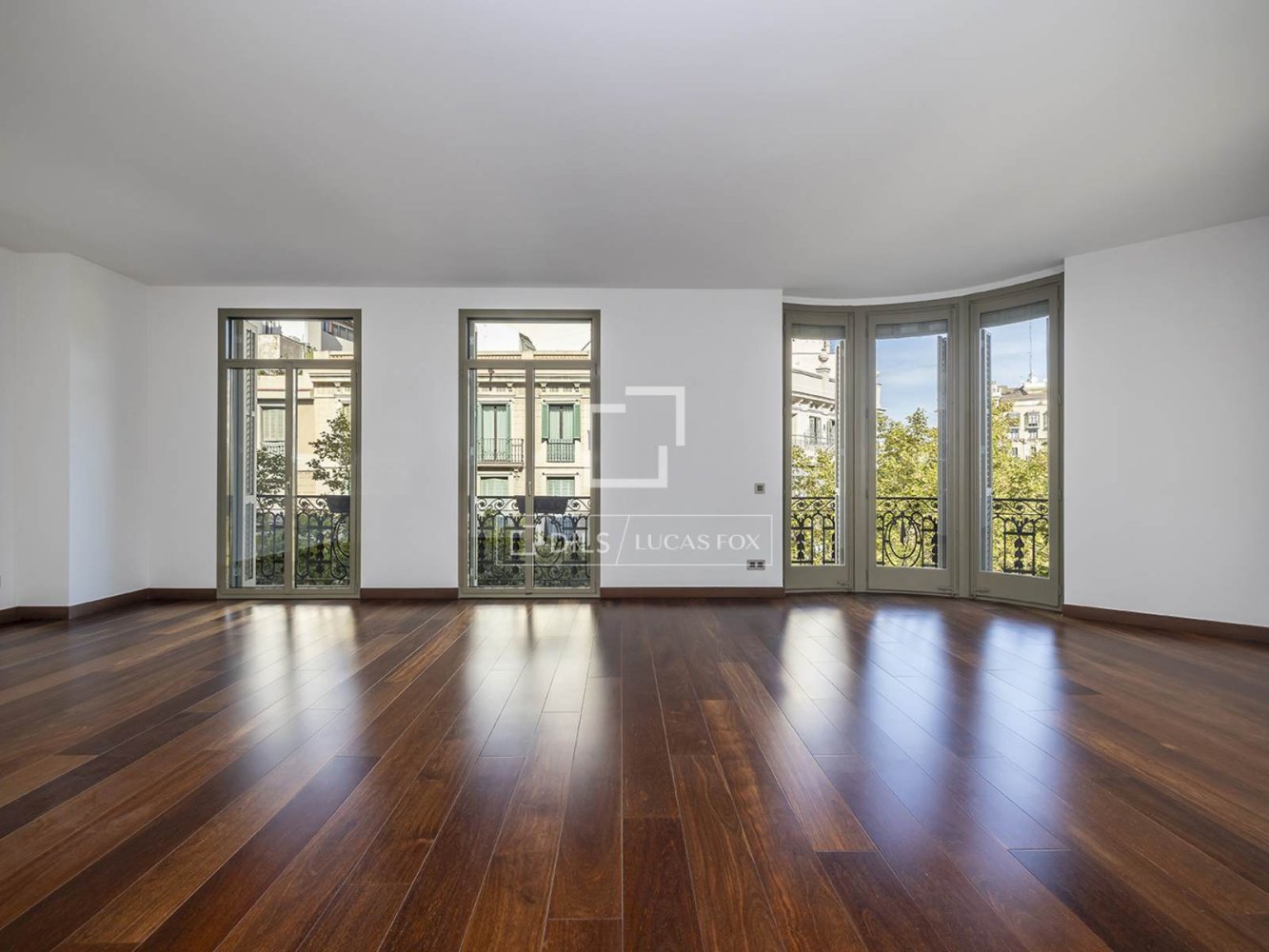 Apartamento en Barcelona, España 3 dormitorios, 169 m2 No. 198501