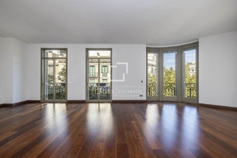 Apartamento en Barcelona, España 3 dormitorios, 169 m2 No. 198501