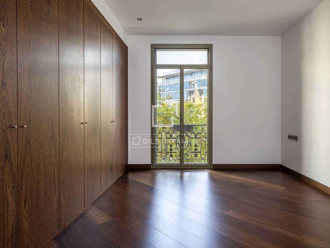 Apartamento en Barcelona, España 3 dormitorios, 169 m2 No. 198501