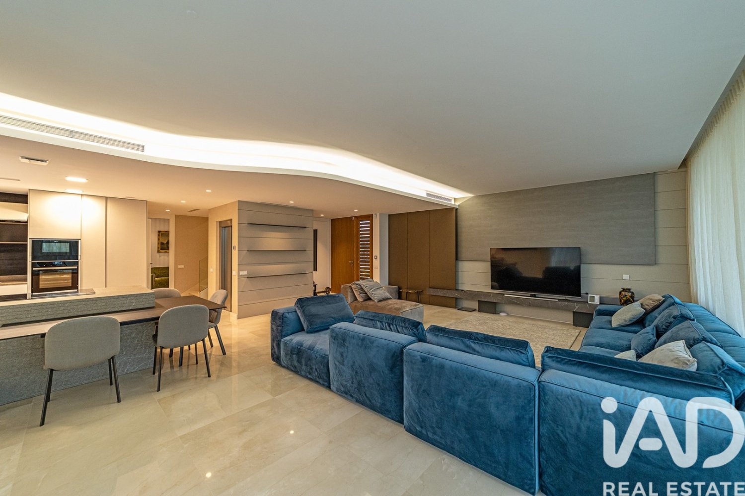 Māja San Pedro Alcantara, Malaga, Spānijā 4 istabas, 290 m2 Nr. 198615
