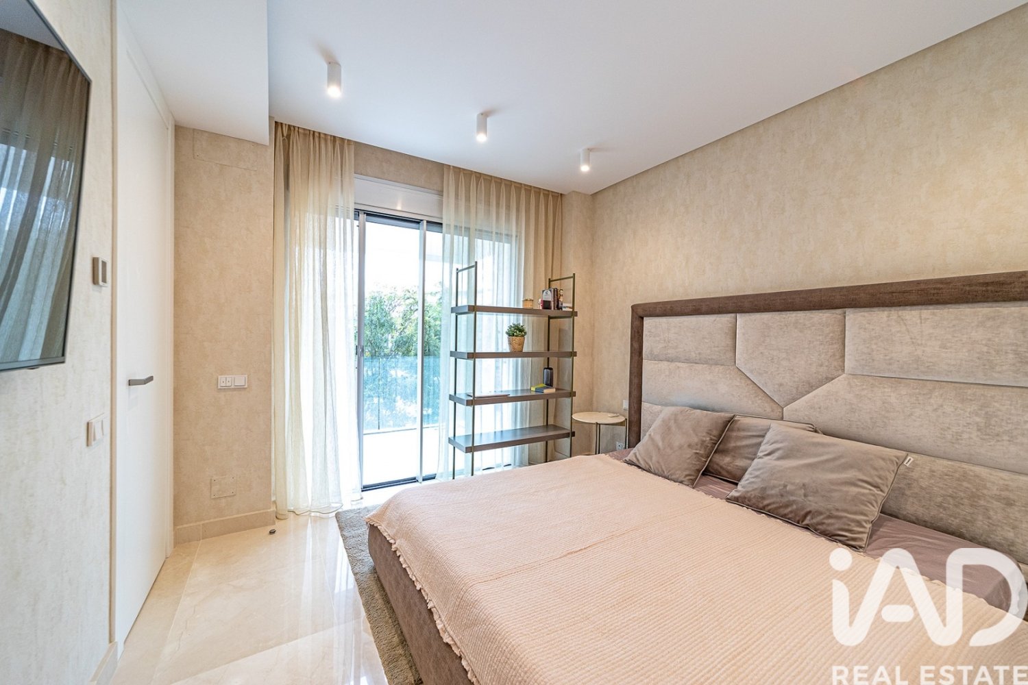 Māja San Pedro Alcantara, Malaga, Spānijā 4 istabas, 290 m2 Nr. 198615