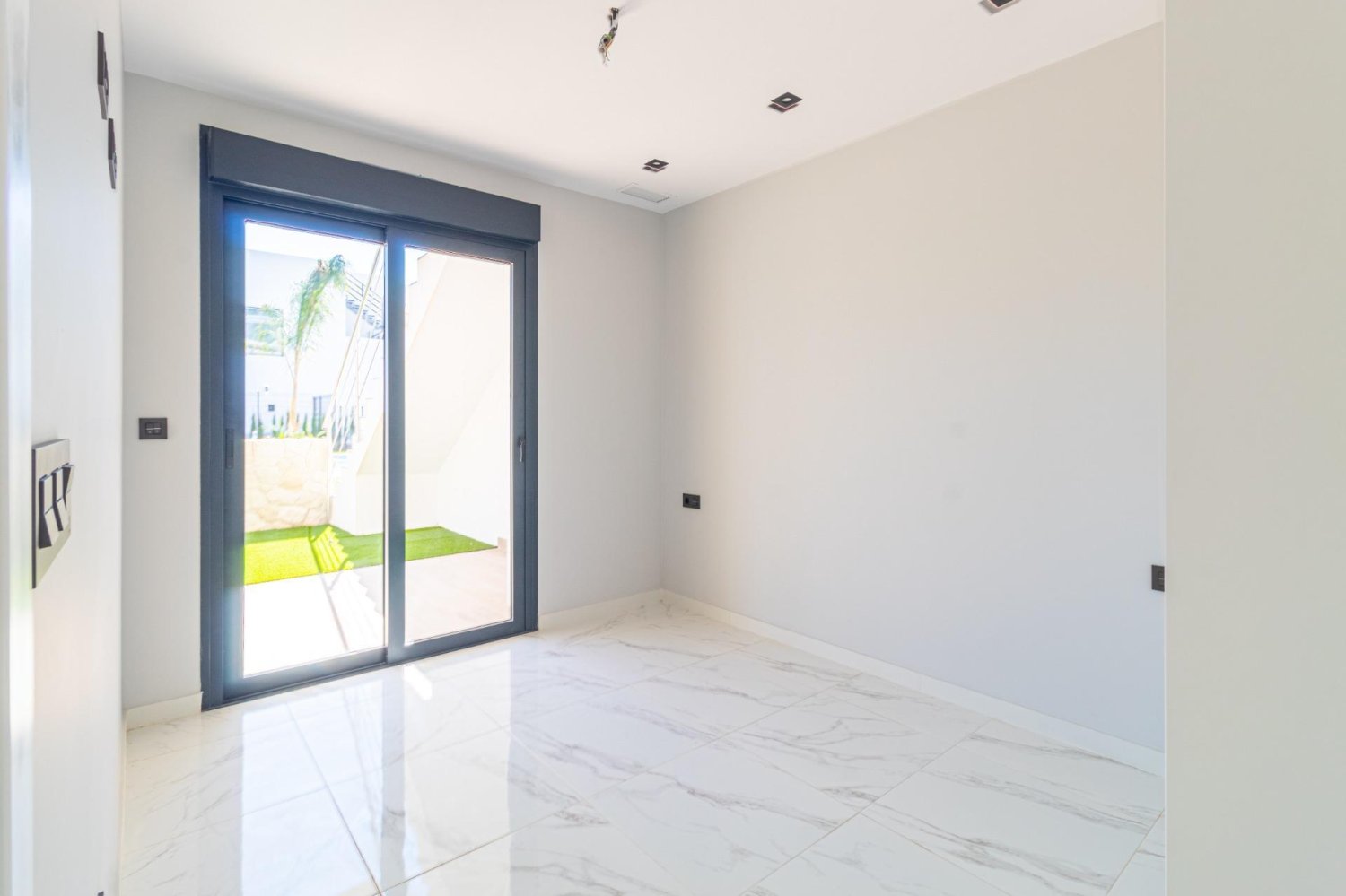 Appartamento a Orihuela, Alicante, Spagna 83 mq. N° 198144
