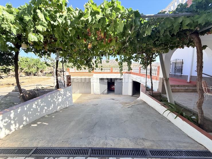 House in Cela, Almeria, Spain 8 bedrooms, 386 sq.m. No. 198174