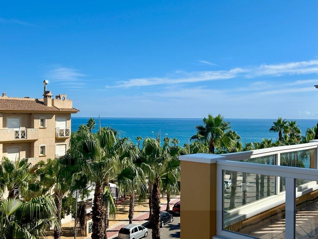 Lägenhet i Cabo Roig, Alicante, Spanien 3 sovrum, 104 kvm. Nr. 198034