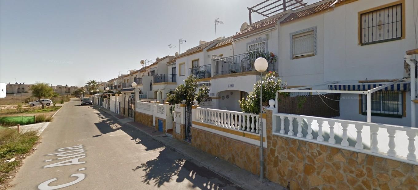 Bungalow a Torrevieja, Alicante, Spagna 55 mq. N° 198138