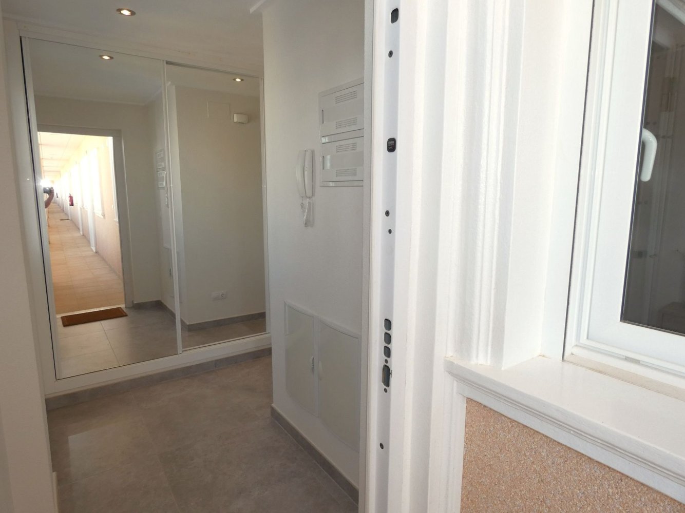 Apartment in Torrevieja, Alicante, Spain 3 bedrooms, 82 sq.m. No. 199341