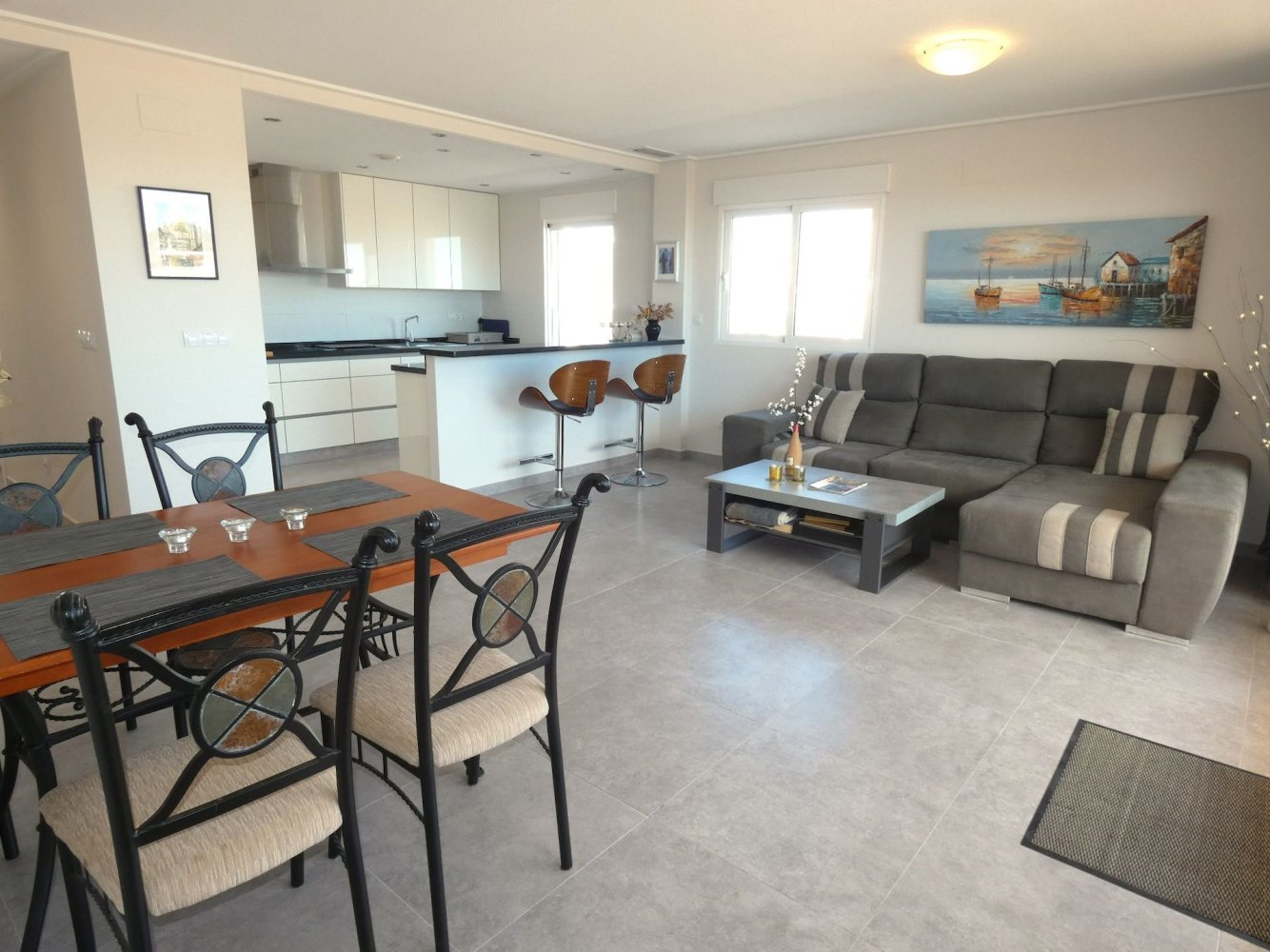 Apartment in Torrevieja, Alicante, Spain 3 bedrooms, 82 sq.m. No. 199341