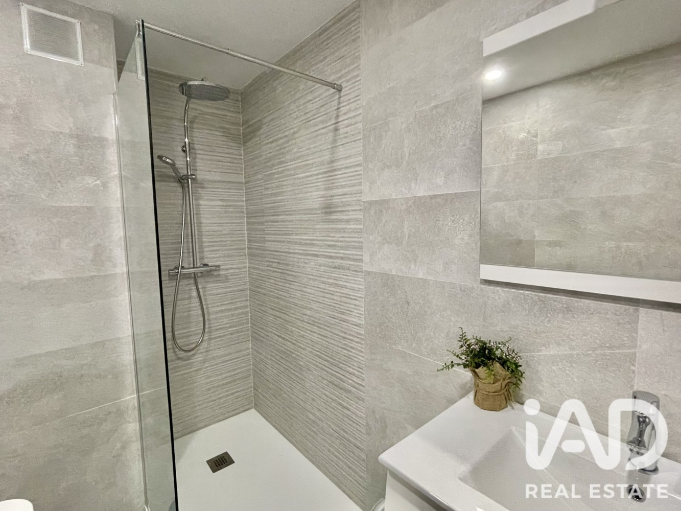 Appartamento a San Fernando de Henares, Madrid, Spagna 3 camere da letto, 68.62 mq. N° 199520